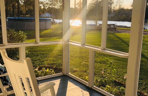 Coinjock Casa | Relax at this beautiful Historic Intracoastal Waterlily Cottage + Game Room