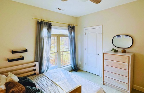 Whispering Pines Casa | Relax at this lake-front AND golf-front home for the US OPEN!