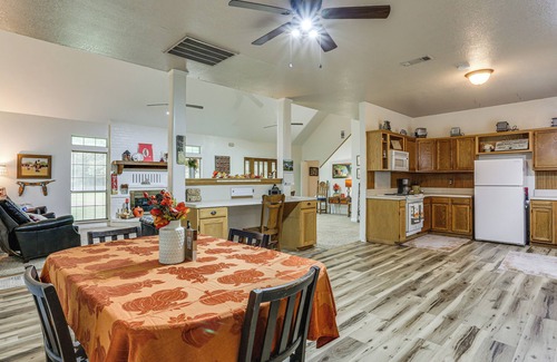 Hillister Casa | Relax By the Lake: Quiet East Texas Retreat