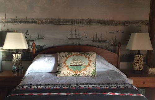 Westport Point Cama Y Desayuno | Relax by the sea! Bed & Breakfast room near Horseneck State Beach