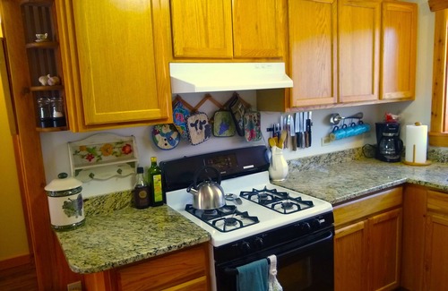 Hot Springs Casa | Relax in "Big Sky" Style just 3 blocks from the Symes Mineral Soaks!