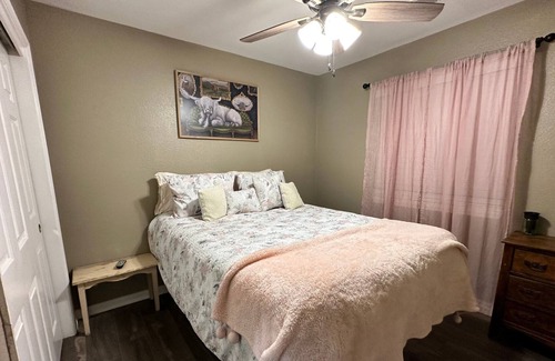 Exeter Casa | Relax in Exeter at a 2 bedroom 1 bath Oasis with a large covered patio and Pool