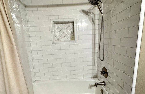 Exeter Casa | Relax in Exeter at a 2 bedroom 1 bath Oasis with a large covered patio and Pool