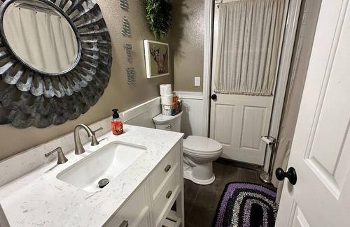 Exeter Casa | Relax in Exeter at a 2 bedroom 1 bath Oasis with a large covered patio and Pool