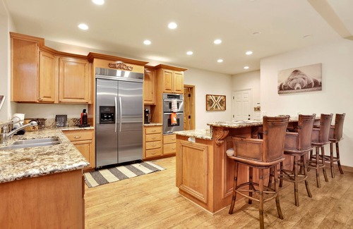 Summit Estates Chalet De Esquí | Relax in Luxury at The Spa at Winterset - Indoor Hot Tub - Sauna - Games