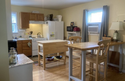 Sparta Apartamento | Relax in Shelley's Glen Guesthouse, a peaceful retreat, only 2 miles from town.