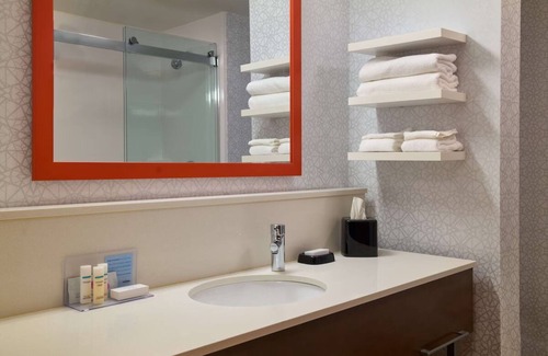 Smithfield Hotel | Relax in Smithfield: Cozy Suites with Modern Amenities & Free Parking