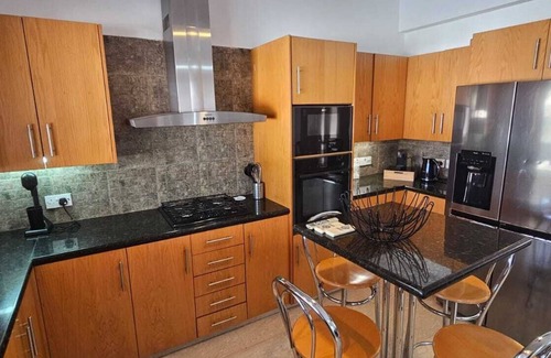 Agios Athanasios Casa | Relax in Style - 4 Bedroom Villa with Private Pool and Garden.