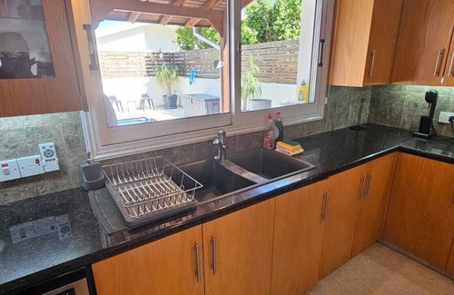 Agios Athanasios Casa | Relax in Style - 4 Bedroom Villa with Private Pool and Garden.