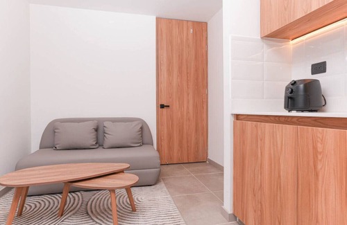 San Diego Apartamento | Relax in Style - 1BR Poblado Apt w/Jacuzzi & WiFi