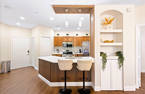 Sarasota Apartamento | Relax in Style: 2-Bedroom Apartment with Calm Atmosphere
