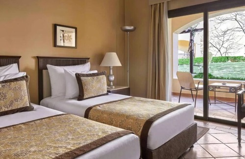 El Quseir Complejo | Relax in Style | 2 Rooms, Waterpark Access, Private Beach & Red Sea Views