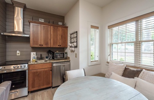 Lake Oconee Apartamento | Relax in this serene environment-golf course views.