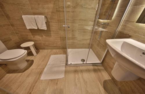 Qawra Hotel | Relax Inn Hotel