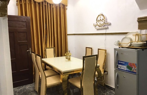 Abeokuta Apartamento | "Relax like the Royals". Airport pick up/drop off/car hire with driver available