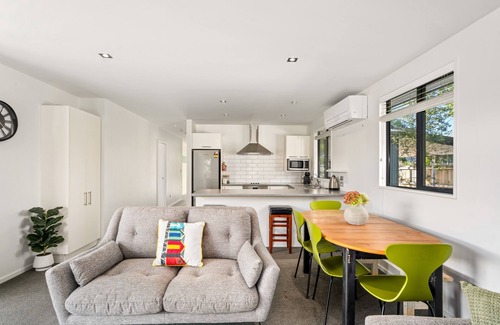Albert Town Casa | Relax on Snowberry – Wanaka Holiday Home