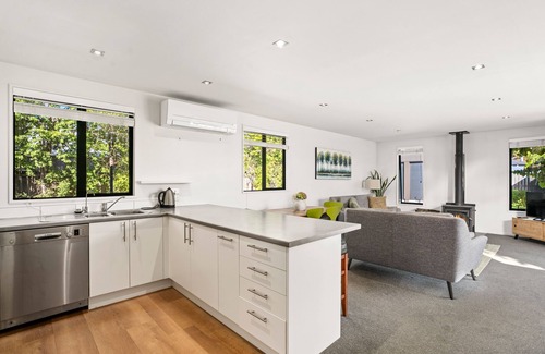 Albert Town Casa | Relax on Snowberry – Wanaka Holiday Home