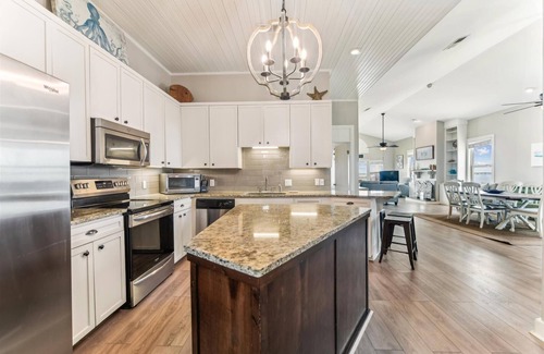 St. George Island Casa | RELAX ON THE GREAT DECK overlooking the Apalachicola Bay!