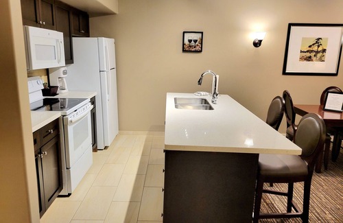 Oro-Medonte Condominio | Relax or Explore! Northern Escape Cottage Condo - Country Club!