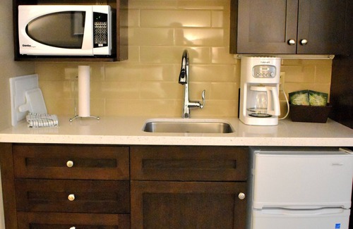 Oro-Medonte Condominio | Relax or Explore! Northern Escape Cottage Condo - Country Club!
