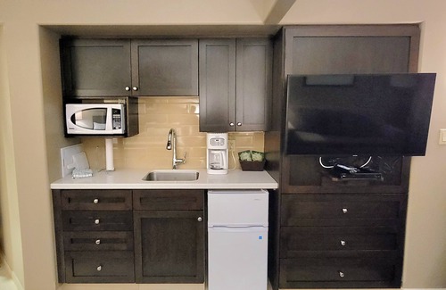Oro-Medonte Condominio | Relax or Explore! Northern Escape Cottage Condo - Country Club!
