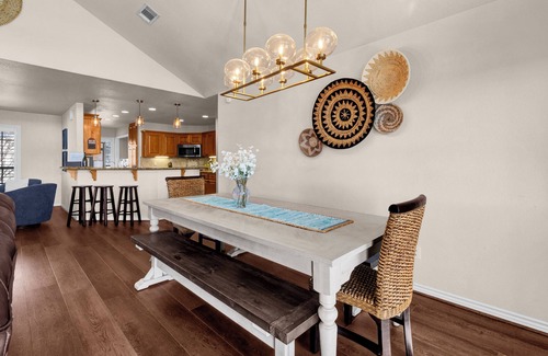 Kingsland Casa | Relax, Play, Repeat! 5 Star Lakefront Retreat - Hot Tub, Dock, Cabana, Game Room