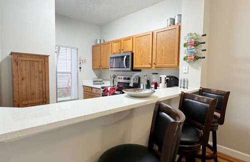 Lake Berkley Casa | Relax & Recharge: Stylish Villa w/ Resort Amenities