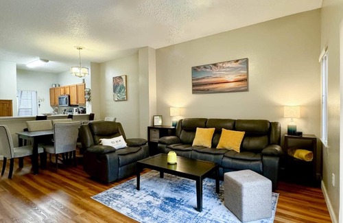 Lake Berkley Casa | Relax & Recharge: Stylish Villa w/ Resort Amenities