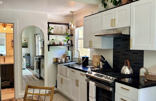 Dunlap Apartamento | Relax, rejuvenate, disconnect, and feel restored at REST on Fredonia Mountain