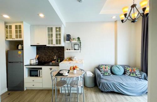 Saen Suk Apartamento | Relax room &The Blu x Bangsaen BHB