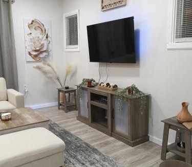 Detroit Apartamento | Relax & Stay Awhile