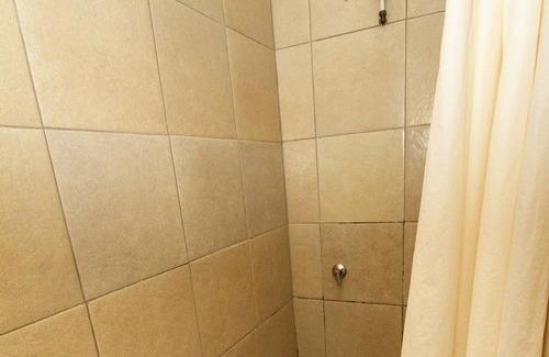 Cape Town Cabina | Relax & Unwind at LodgeOn91 !