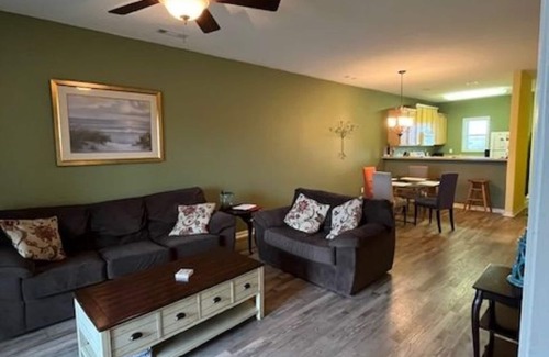 Historic District Condominio | Condominio asequible en un amistoso comunidad serena familia