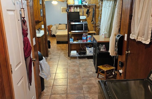 Tougaloo Casa | Relax with the family in this peaceful space and quiet neighborhood. 3 BR & 2bth