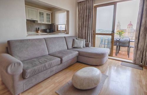 Mellieħa Heights Apartamento | Relax with the whole family at this peaceful place to stay