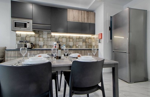Mellieħa Heights Apartamento | Relax with the whole family at this peaceful place to stay
