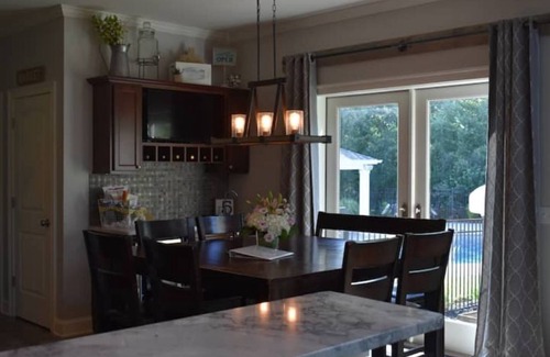 Gansevoort Casa | Relax within minutes to Saratoga w/privacy & green space, pool/pool house, 5Beds