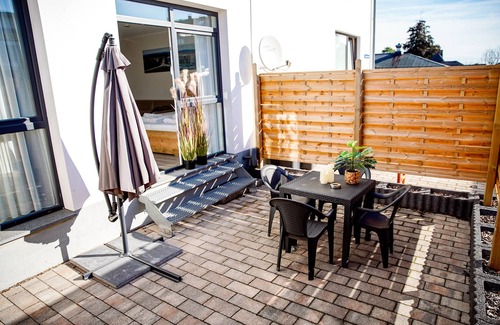 Winterberg Apartamento | "Relaxation and Adventure Await at Smart Resorts Haus Azur!"