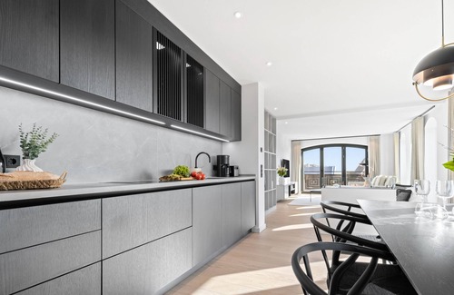 List Apartamento | "Relaxation and Luxury on Sylt: Your Soho Suite with Sea View Awaits!"