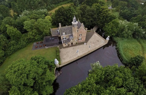 Renesse Hotel | Relaxation Awaits at Estate Room w/ Garden Views in Zeeland