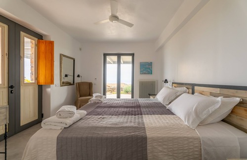 Kea Otro | Relaxation in nature with sea and sunset views close to the port