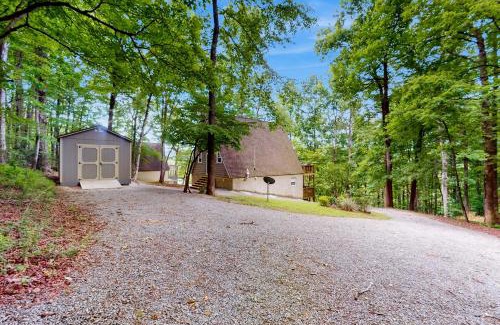 Flat Hollow Marina Casa | RelaxAwhile Cabins-HideAway Hollow