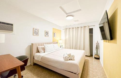 Burbank Casa | Relaxed and Cozy Poolside Studio - LOU2 - BUR