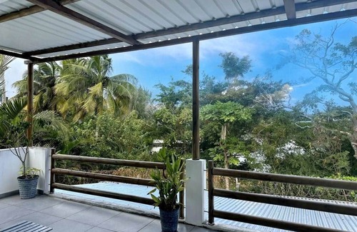 Poste Lafayette Casa | Relaxed Coastal Living