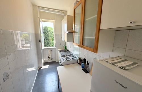 Albate Apartamento | Relaxed Como Base w. Balcony