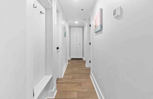 Clarksville Apartamento | Relaxed Cotton Candy Themed 2BDRM APT w/Pool