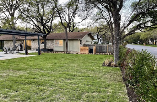 Dellana Hills Casa | Relaxed & Cozy with pool/hot tub only 5 minutes from downtown ATX