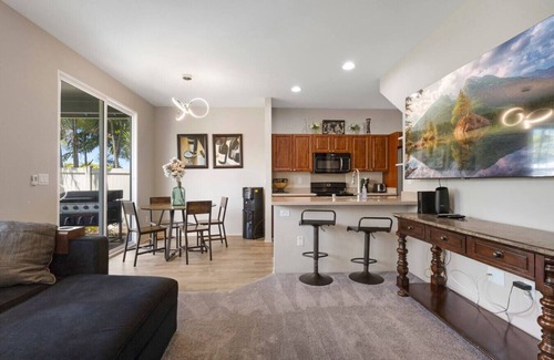 Ewa Casa | Relaxed Island Living- WD, AC, Backyard, Workspace