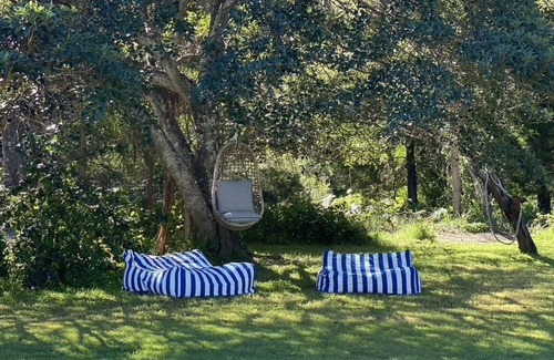 Brisbane Waterfront Casa | Relaxed Island Retreat - walking distance to the beach!