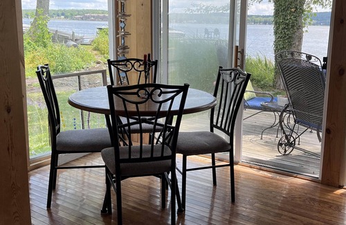 Niobe Casa | Relaxed Lakefront Living